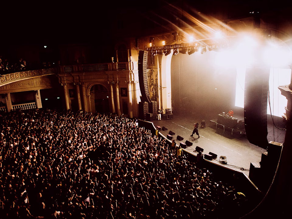 Denzel_Curry_wide_stage_shot_crowd_desktop