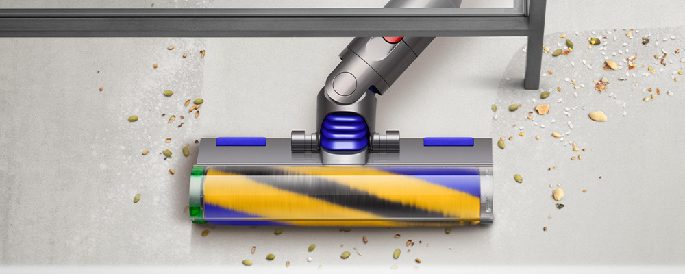 Мягкое удаление пыли насадкой Dyson Fluffy Optic